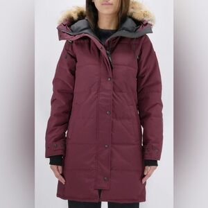 Women's Canada Goose Elderberry Shelburne Parka Size Smalll